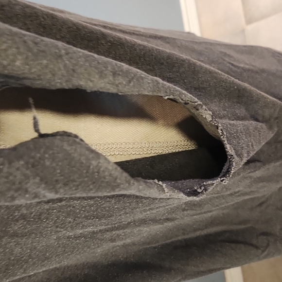 NFL Team Apparel Broncos Football Distressed Grunge Destroyed Sleeveless Shirt - Picture 4 of 9